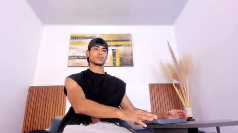 Zander online show from 10.18.25