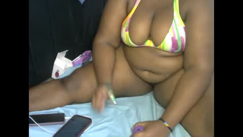 Snapshot of zandile22 chatting on 12.03.25 zandile22 online show from 12.03.25