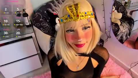 Snapshot of zanyx_ chatting on 06.18.26 Zanyx online show from 06.18.26