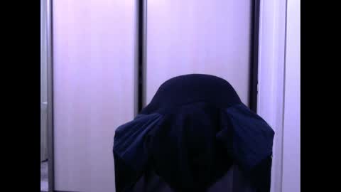 Snapshot of zara_golden chatting on 01.05.25 chaturcum online show from 01.05.25