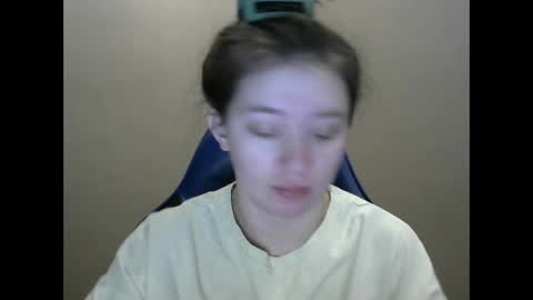 Snapshot of zara_golden chatting on 01.17.25 chaturcum online show from 01.17.25