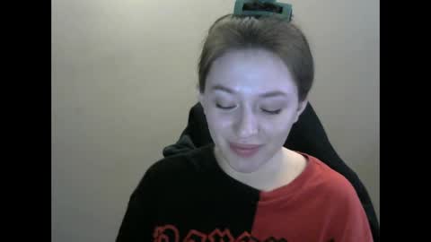 Snapshot of zara_golden chatting on 01.19.25 chaturcum online show from 01.19.25