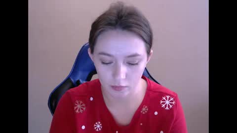 Snapshot of zara_golden chatting on 02.06.25 chaturcum online show from 02.06.25