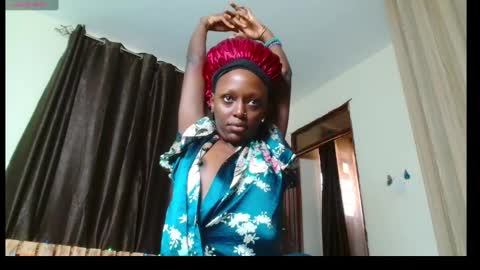 Snapshot of zara_lae chatting on 01.20.25 nicky online show from 01.20.25