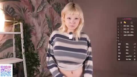 Snapshot of zara_shine chatting on 06.29.26 Criss online show from 06.29.26