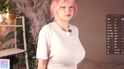Snapshot of zara_shine chatting on 07.05.26 Criss online show from 07.05.26