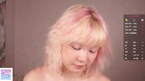 Snapshot of zara_shine chatting on 07.20.26 Criss online show from 07.20.26