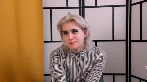 Snapshot of zaragermany chatting on 01.15.25 Sara online show from 01.15.25