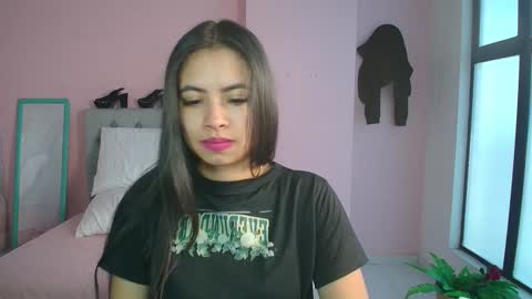 Snapshot of zarah_torres chatting on 01.22.25 Zarah  online show from 01.22.25