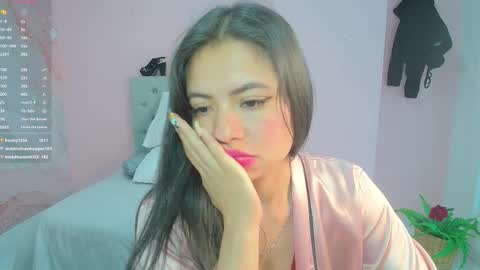 Snapshot of zarah_torres chatting on 02.15.25 Zarah  online show from 02.15.25
