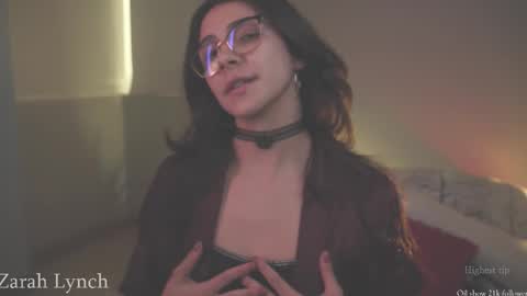 Snapshot of zarahlynch chatting on 01.12.26 Miss Lynch Next show 2911 online show from 01.12.26