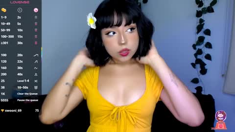 Snapshot of zaramuley chatting on 02.04.25 Zara muley online show from 02.04.25