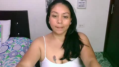 Snapshot of zaray_45bella chatting on 02.26.25 zaray online show from 02.26.25