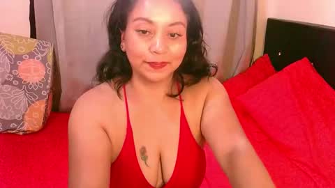 Snapshot of zaray_45bella chatting on 09.29.25 zaray online show from 09.29.25