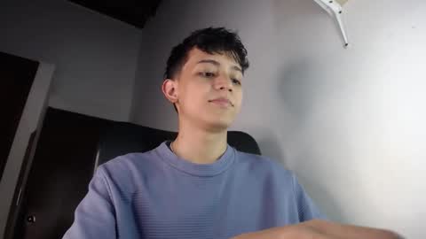 Snapshot of zarekneo chatting on 09.10.25 Zarek online show from 09.10.25