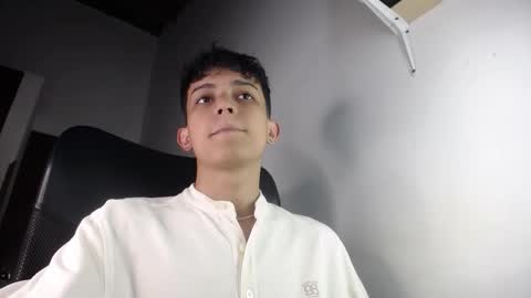 Snapshot of zarekneo chatting on 09.11.25 Zarek online show from 09.11.25