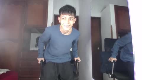 Snapshot of zarekneo chatting on 09.17.25 Zarek online show from 09.17.25