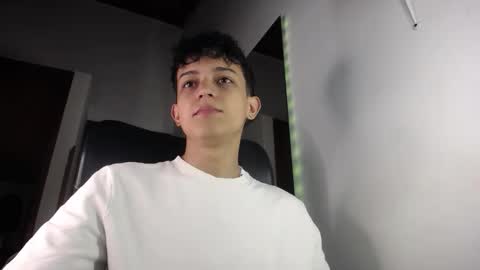 Snapshot of zarekneo chatting on 09.18.25 Zarek online show from 09.18.25