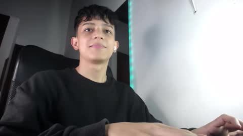 Snapshot of zarekneo chatting on 10.01.25 Zarek online show from 10.01.25