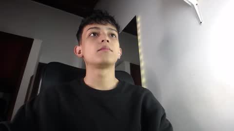 Snapshot of zarekneo chatting on 10.03.25 Zarek online show from 10.03.25