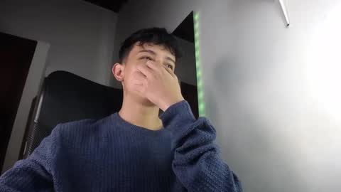 Snapshot of zarekneo chatting on 10.04.25 Zarek online show from 10.04.25