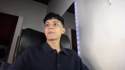 Snapshot of zarekneo chatting on 10.20.25 Zarek online show from 10.20.25