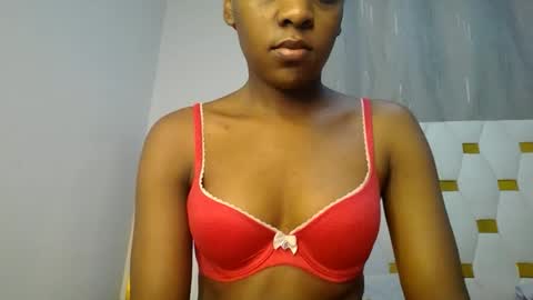 Snapshot of zariah011 chatting on 06.15.26 zariah online show from 06.15.26