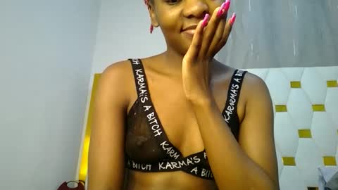 Snapshot of zariah011 chatting on 06.22.26 zariah online show from 06.22.26