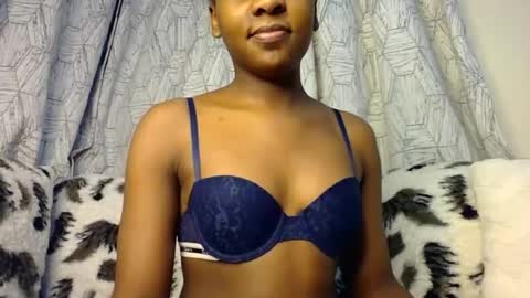 Snapshot of zariah011 chatting on 07.30.26 zariah online show from 07.30.26