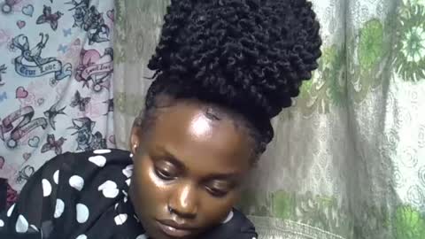 Snapshot of zarinamarlin chatting on 06.26.26 zarinamarlin online show from 06.26.26
