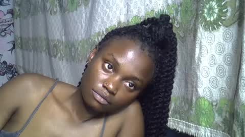 Snapshot of zarinamarlin chatting on 06.27.26 zarinamarlin online show from 06.27.26