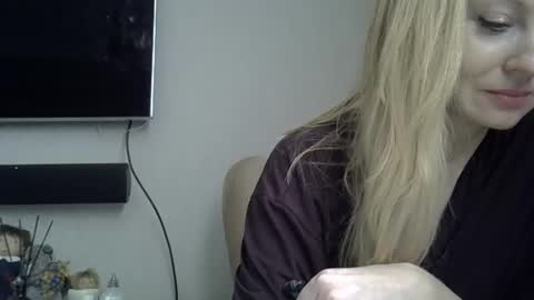 Zarina Swift online show from 02.12.25