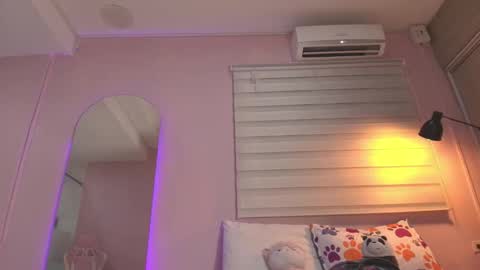 Snapshot of zary_saenz chatting on 11.07.25 Zary online show from 11.07.25