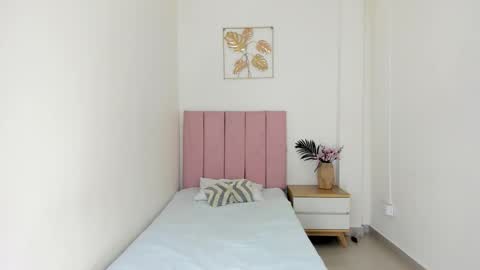 vanessa  online show from 10.31.25