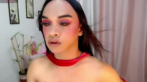 Snapshot of zaynelustts chatting on 12.14.25 zaynelustts online show from 12.14.25