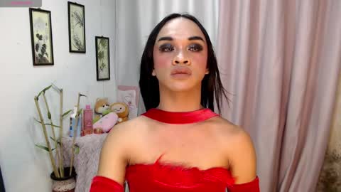 Snapshot of zaynelustts chatting on 12.15.25 zaynelustts online show from 12.15.25