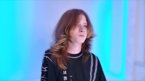 Snapshot of zaynginger chatting on 12.22.25 ZAYN online show from 12.22.25