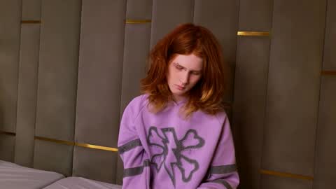 Snapshot of zaynginger chatting on 04.07.26 ZAYN online show from 04.07.26