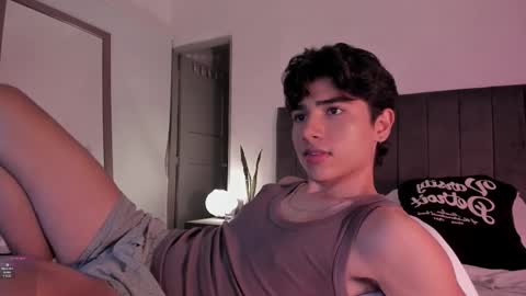 Hii im Zay.                 I save money for education. PVT Open. online show from 01.19.26