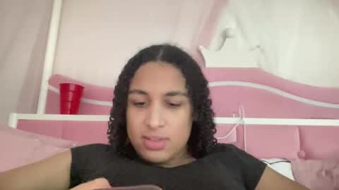 ZAZA ZARIAA online show from 05.27.26