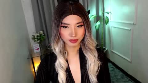 zelainalovetocum online show from 01.29.25