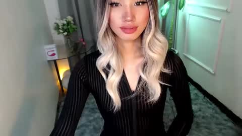 zelainalovetocum online show from 01.31.25