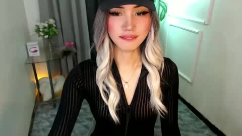 zelainalovetocum online show from 02.15.25