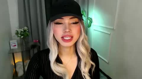 zelainalovetocum online show from 02.16.25