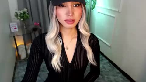 zelainalovetocum online show from 02.16.25