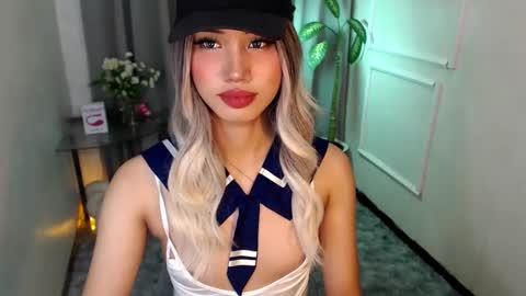 zelainalovetocum online show from 02.19.25