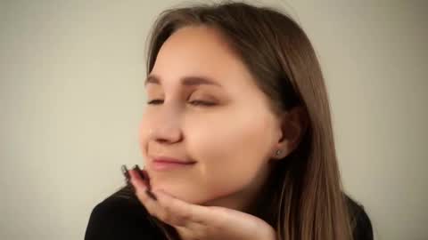 Emilia online show from 09.27.25