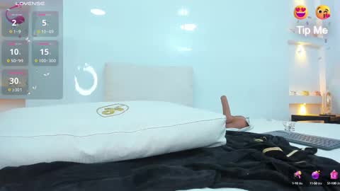 Snapshot of zenda_evans chatting on 02.20.25 Zenda Evans online show from 02.20.25