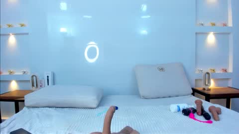 Snapshot of zenda_evans chatting on 09.30.25 Zenda Evans online show from 09.30.25