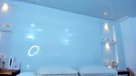 Snapshot of zenda_evans chatting on 10.06.25 Zenda Evans online show from 10.06.25